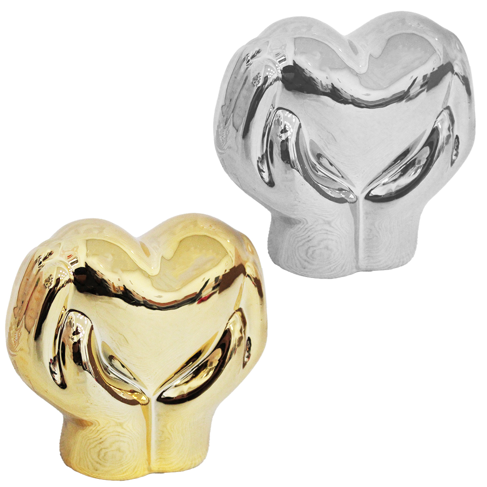 ENFEITE CORACAO NA MAO DE PORCELANA METALIZADO 9,5X9X4,5CM