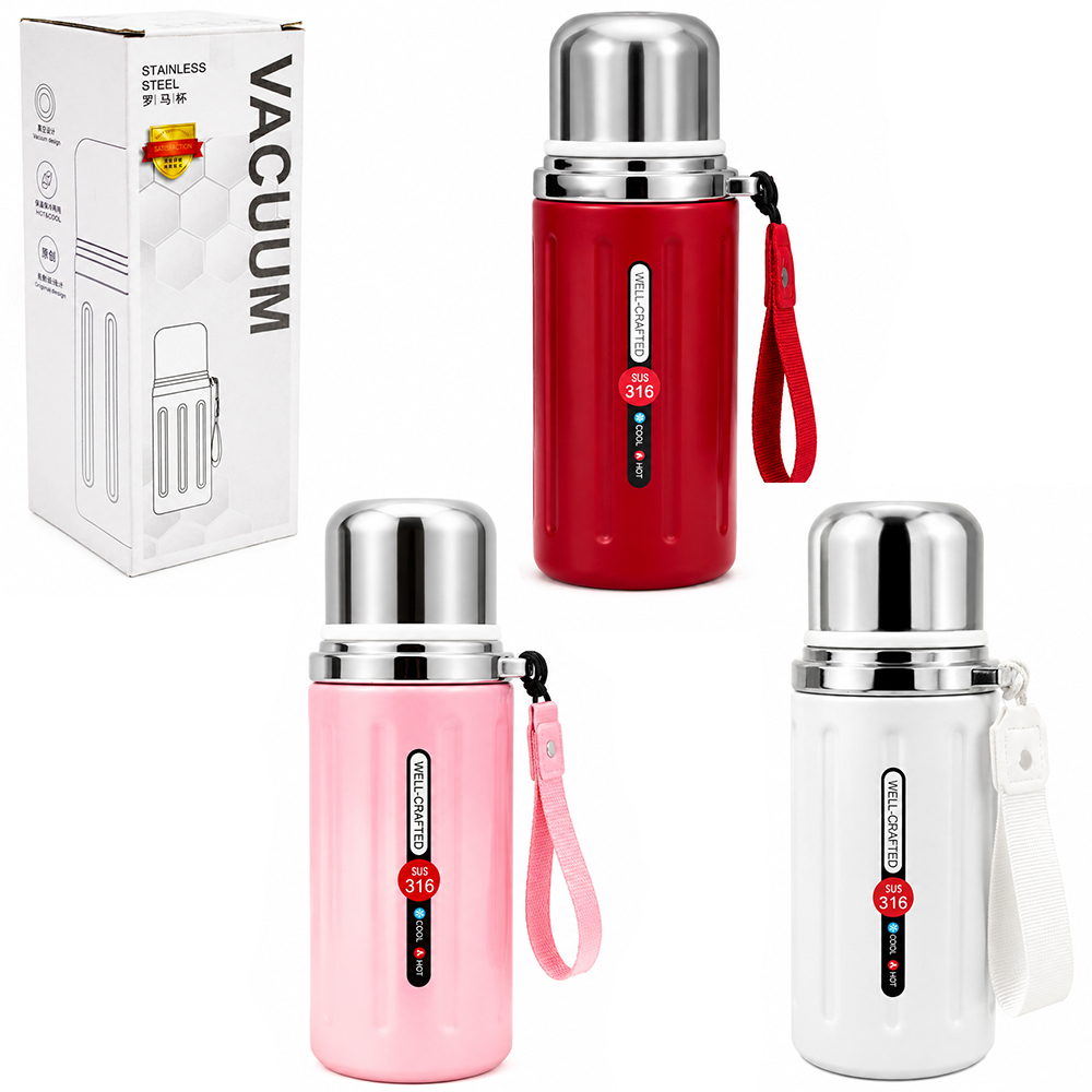 GARRAFA TERMICA COM PAREDE DUPLA + COADOR + BOTAO E ALCA DE INOX 600ML